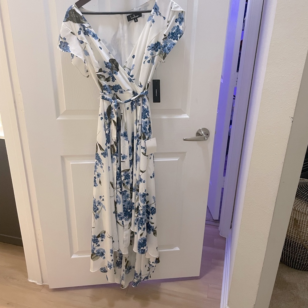 Lulus floral dress with tags